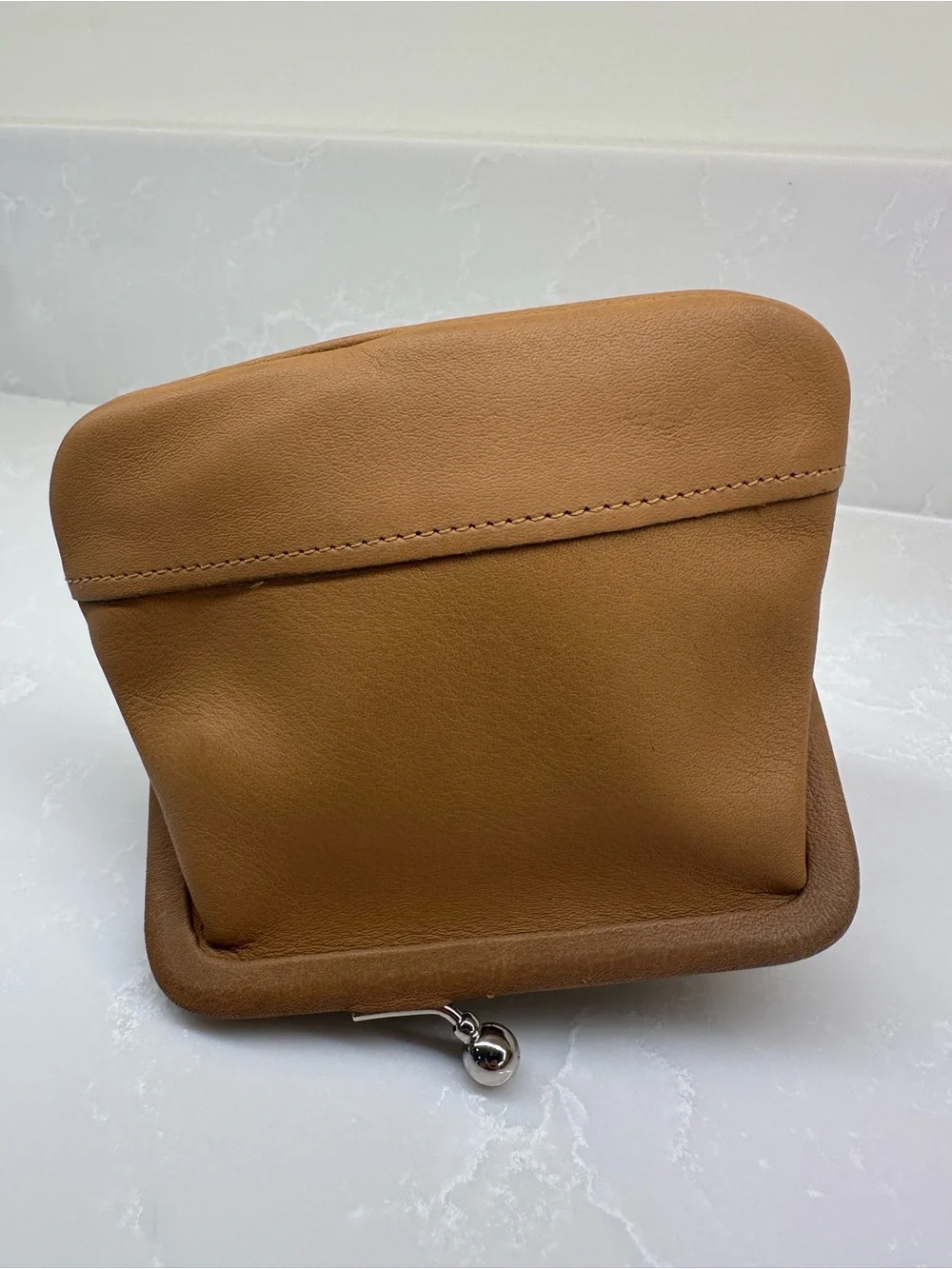 Vintage Coach Kisslock Coin Purse British Tan Leather Style 7155 Outlet Stamp